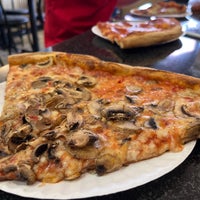 Photo taken at Ernesto&amp;#39;s Pizza by Yuval Z. on 5/13/2022