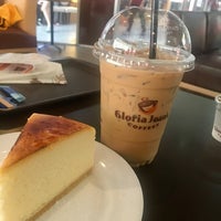 Photo taken at Gloria Jean&amp;#39;s Coffees by IMUAAUMI on 12/22/2018