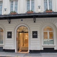 2/7/2014 tarihinde Hôtel Duminy Vendômeziyaretçi tarafından Hôtel Duminy Vendôme'de çekilen fotoğraf