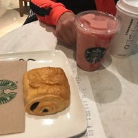 Photo taken at Starbucks by Oscar M. on 3/3/2017