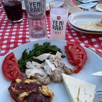 Das Foto wurde bei Asma Altı Ocakbaşı Restaurant von Mülayim K. am 8/5/2021 aufgenommen