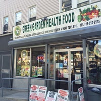 Foto tirada no(a) Green Garden Health Food Store por Randy em 4/15/2016