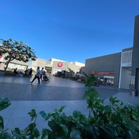 รูปภาพถ่ายที่ Senzo Mall โดย Mutaz เมื่อ 5/2/2023