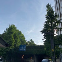 Photo taken at 千駄ヶ谷トンネル by sam_rai on 5/11/2018