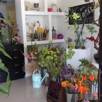 รูปภาพถ่ายที่ D+A  Creaciones Diseño y Arte Floral โดย D+A  Creaciones Diseño y Arte Floral เมื่อ 11/8/2014