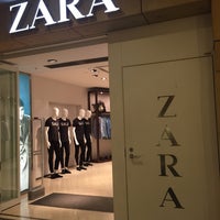 Photo taken at ZARA by Mayumi N. on 1/17/2015