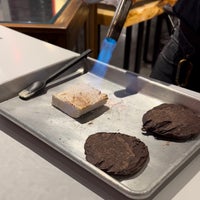 Foto diambil di Best Damn Cookies oleh Paige C. pada 3/20/2022