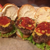 1/7/2017에 Alonso P.님이 Mustard&amp;#39;s Burger Shop &amp;amp; Grill에서 찍은 사진
