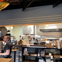 10/15/2022 tarihinde Taija A.ziyaretçi tarafından Creekside Pizza &amp;amp; Taproom'de çekilen fotoğraf