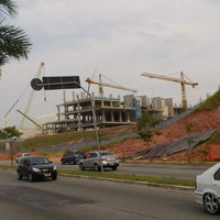 Photo taken at Itaquerão - Obra by Everton B. on 10/16/2012