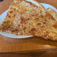 7/1/2020 tarihinde Michael S.ziyaretçi tarafından NYPD Pizza'de çekilen fotoğraf