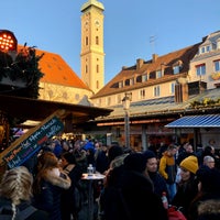 Photo taken at Viktualienmarkt by Markus 🦂 on 12/30/2019