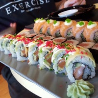 5/21/2017 tarihinde Megan Y.ziyaretçi tarafından Sushi Life'de çekilen fotoğraf