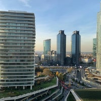 Снимок сделан в Raffles Istanbul Zorlu Center пользователем Deniz Y. 12/3/2019