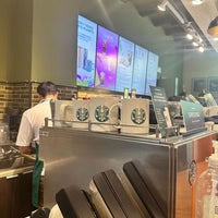 Photo taken at Starbucks by 🌺 Javier 🌻 R. on 4/24/2024