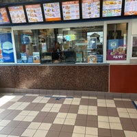 Photo taken at White Castle by Jahayra_NYC on 5/2/2021
