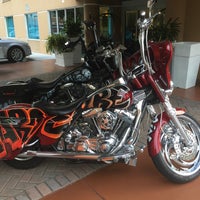 Photo taken at Holiday Inn Express Ft. Lauderdale Cruise-Airport by Gustavo R. on 3/8/2016