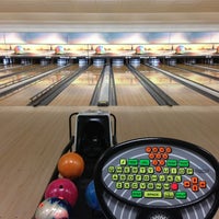 Photo prise au Buffaloe Lanes North Bowling Center par Rob L. le7/25/2013