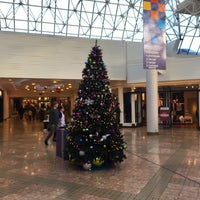 12/24/2016 tarihinde ScottinVictoriaziyaretçi tarafından Mayfair Shopping Centre'de çekilen fotoğraf