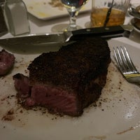 Photo taken at Del Frisco&amp;#39;s Double Eagle Steak House by Valery J. on 12/25/2021