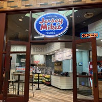 Photo taken at Jersey Mike&amp;#39;s Subs by 지수 김. on 11/29/2022