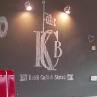 Photo taken at Kaldi Café &amp;amp; Bistrô by Bets V. on 3/7/2014