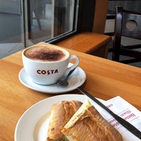 Photo taken at Costa Coffee by 𝐷𝑟.𝑅𝐵𝐴 . on 6/19/2019