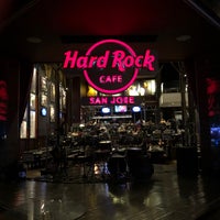Photo taken at Hard Rock Cafe by Alex P. on 11/15/2019