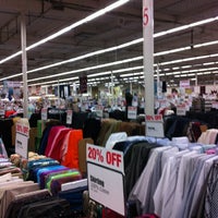 Foto tirada no(a) Fabric Depot por Jona T. em 12/23/2012