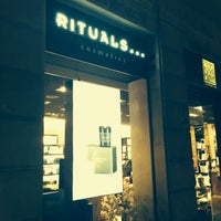 Photo taken at Rituals by 103372 -. on 10/23/2015