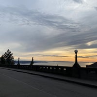 Photo taken at Scenic Queen Anne Sidewalk by Alison B. on 2/6/2022