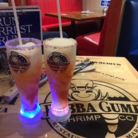 Photo taken at Bubba Gump Shrimp Co. by ahlyzza on 8/31/2018