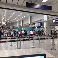 Photo taken at Domestic Arrivals by Fernando M. on 6/29/2018