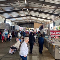 Foto tirada no(a) Mesa Market Place Swap Meet por Riann G. em 1/29/2022