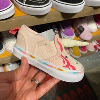 vans authentic lite true white