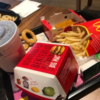 Photo taken at Burger King by Ayşenur M. on 4/18/2018