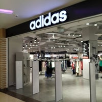 Adidas outlet - Sporting Goods Shop in 
