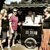 Foto tirada no(a) Short Batch Ice Cream Co. por James N. em 12/7/2013