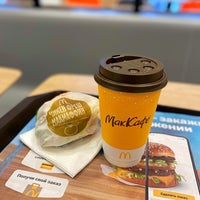 Photo taken at McDonald&amp;#39;s by Ксения🌺 И. on 2/16/2022