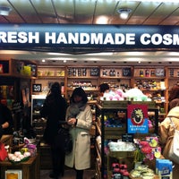 Lush Cosmetics Shop In 西新宿 Lush Cosmetics Shop In 西新宿
