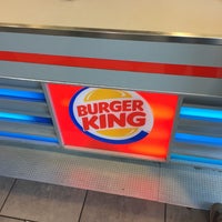 Das Foto wurde bei Burger King von Mike W. am 8/3/2016 aufgenommen