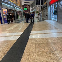 Photo taken at Centro Comercial Vialia Salamanca by Quique salmantino T. on 1/27/2019