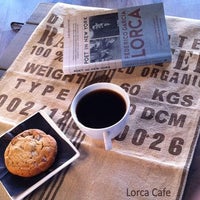 Das Foto wurde bei Lorca Cafe von Lorca Cafe | لوركا كافيه am 2/13/2014 aufgenommen