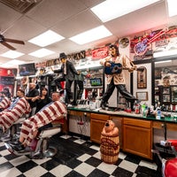 10/12/2018 tarihinde The Famous American Barbershop - Manassasziyaretçi tarafından The Famous American Barbershop - Manassas'de çekilen fotoğraf
