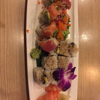 1/3/2017にRashida_Um :.がToshi Sushiで撮った写真