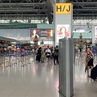 Photo taken at Check-In Row &amp;quot;H&amp;quot; by Chanpen M. on 8/25/2019