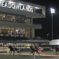 2/14/2014 tarihinde Meadowlands Racing &amp;amp; Entertainmentziyaretçi tarafından Meadowlands Racing &amp;amp; Entertainment'de çekilen fotoğraf