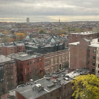 รูปภาพถ่ายที่ Boston Marriott Copley Place โดย Jeff B. เมื่อ 10/29/2023
