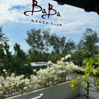 Foto tirada no(a) Baba Beach Club Phuket Luxury Hotel por Nikorn L. em 2/24/2022