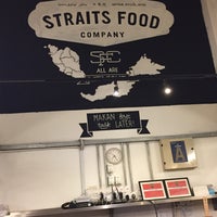 Foto diambil di Straits Food Company oleh Zall Z. pada 6/15/2017